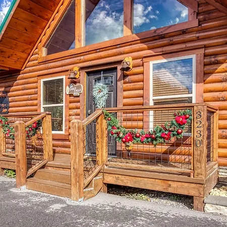 Ern823 - Eagle Falls - Great Location With Private Heated Indoor Pool! Close To Town! Cabin